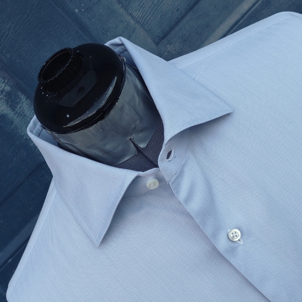 ISAIA (Napoli) Men's Solid Woven Luxury Dress Shirt. - Picture 7 of 17